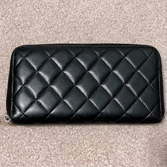 Chanel Black Quilted Lambskin Zippy Wallet - Picture 3 of 9
